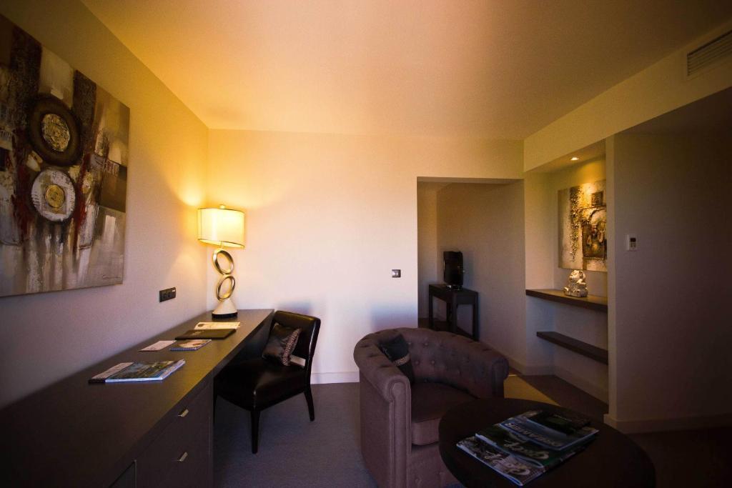 Le Daya Hotel & Spa - Boutique Hotel Roquebrune-sur Argens Ruang foto