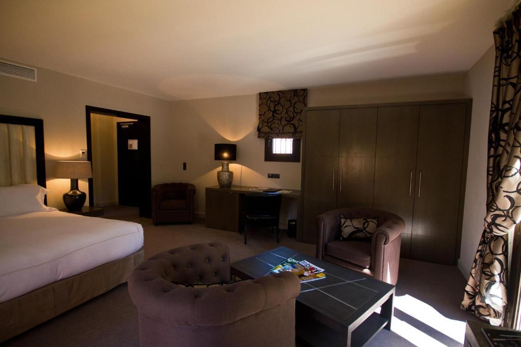 Le Daya Hotel & Spa - Boutique Hotel Roquebrune-sur Argens Ruang foto